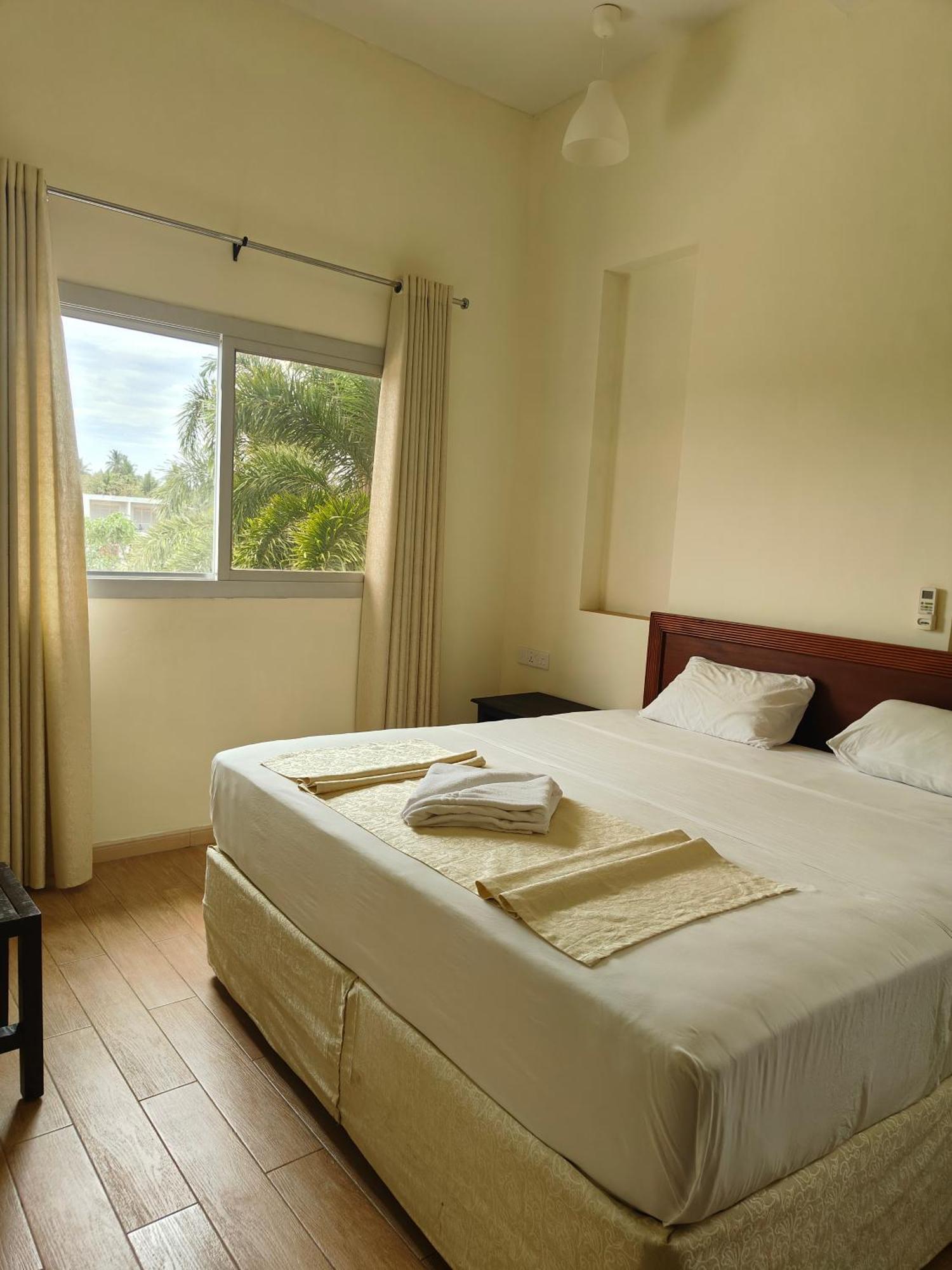 Royal Point Arugambay Hotel Arugam Bay Room photo